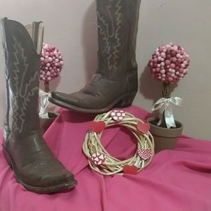 Women's Old West cowgirl boots